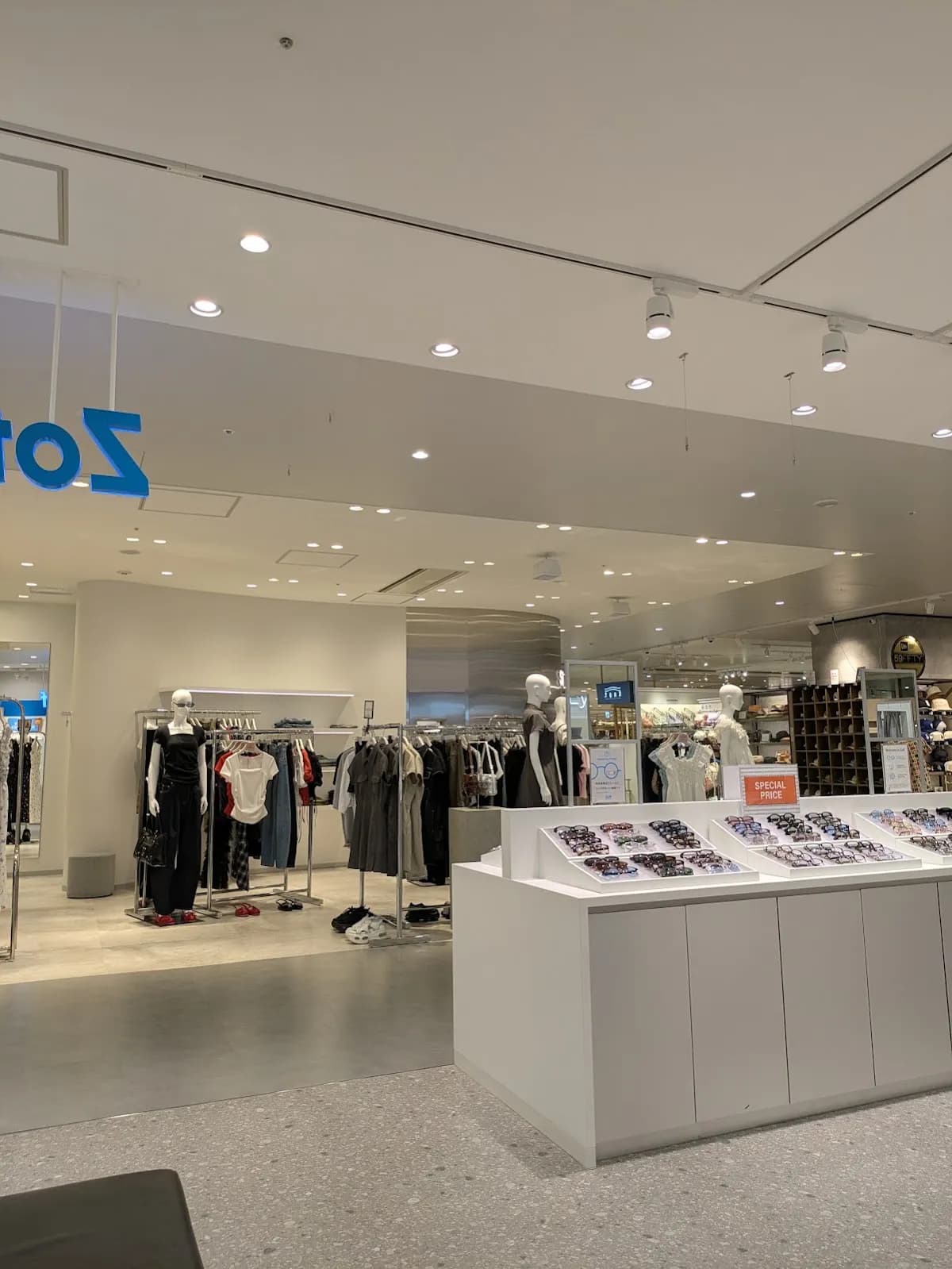 Zoff ミナモア広島店