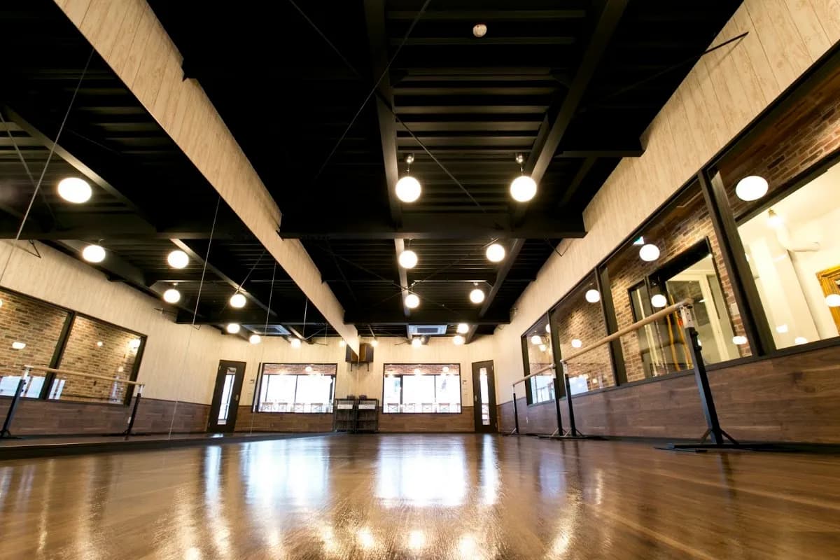 CAMURO DANCE STUDIO