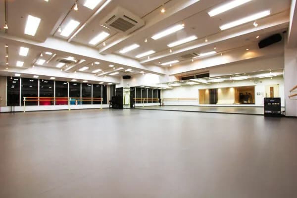 ノアスタジオ 新宿１号店