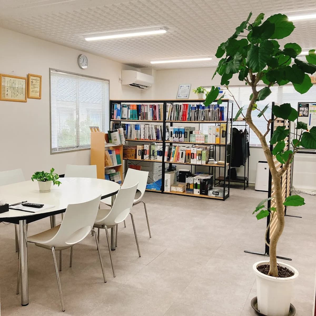 株式会社ルークス