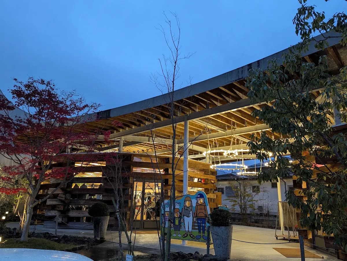 LARGE LAB TOWN（ラージ福島店）