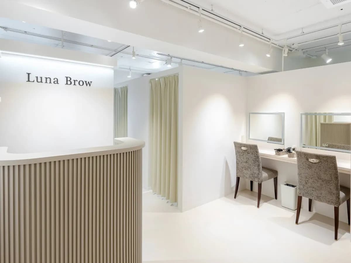 まつげパーマ・眉毛の専門店 Luna Brow 心斎橋店【ルナブロウ】