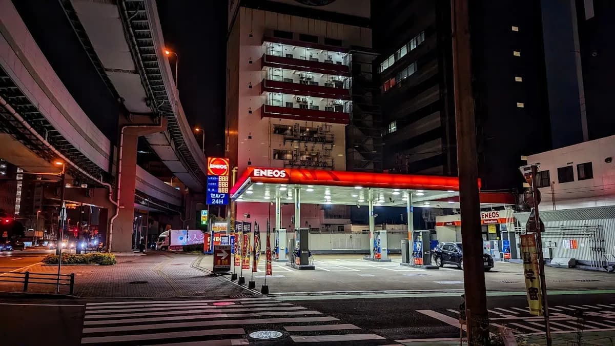 ENEOS 堅粕SS/ローレル石販(株)