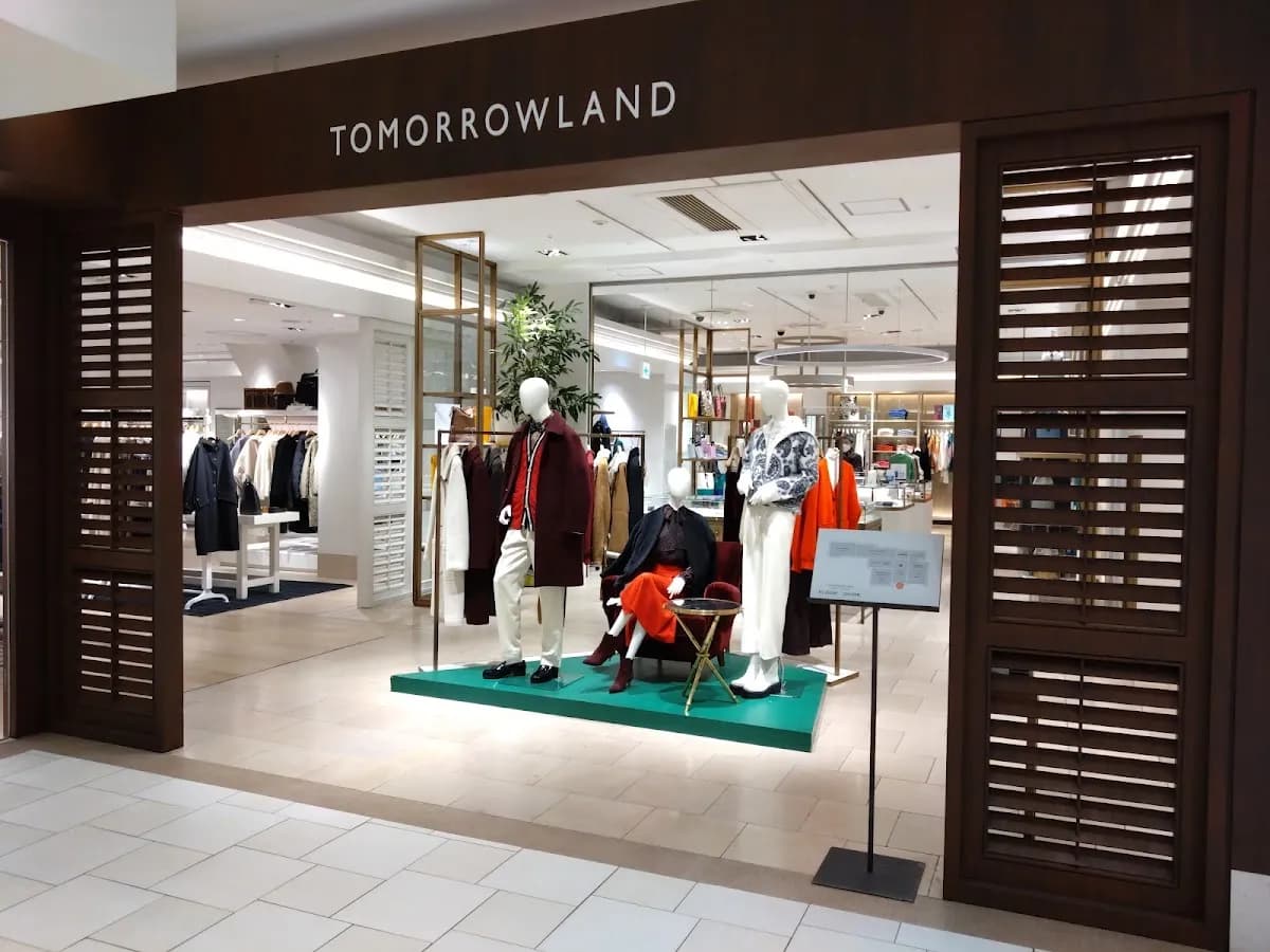 トゥモローランド ルミネ横浜店