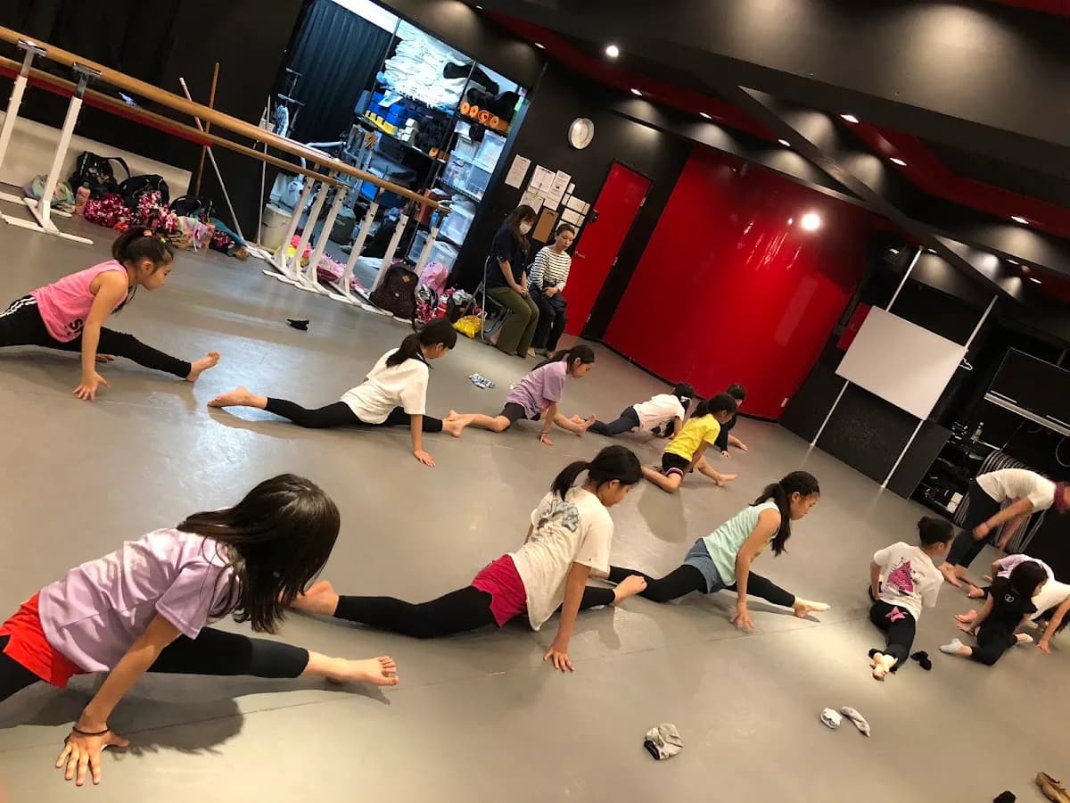 横浜Dance Flow Academy(ダンスフロウアカデミー)