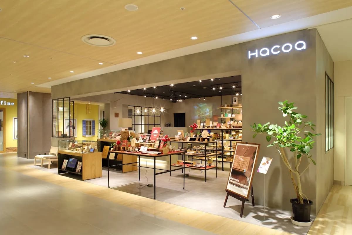 Hacoaダイレクトストア ルクア大阪店