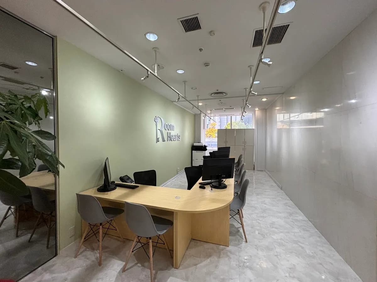 株式会社Room Hearts大阪駅前店
