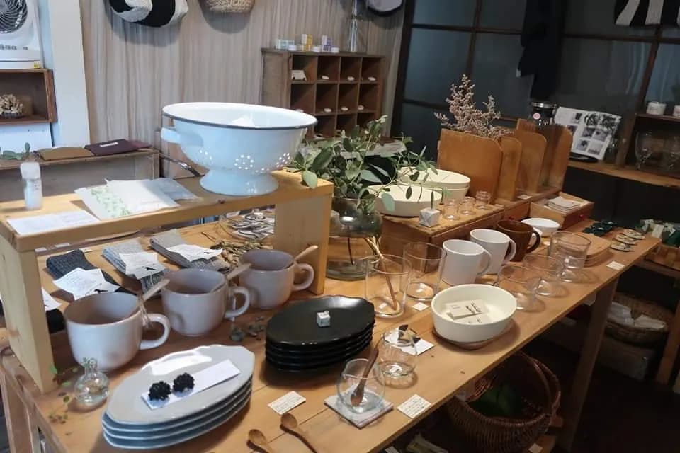 雑貨屋 Pond