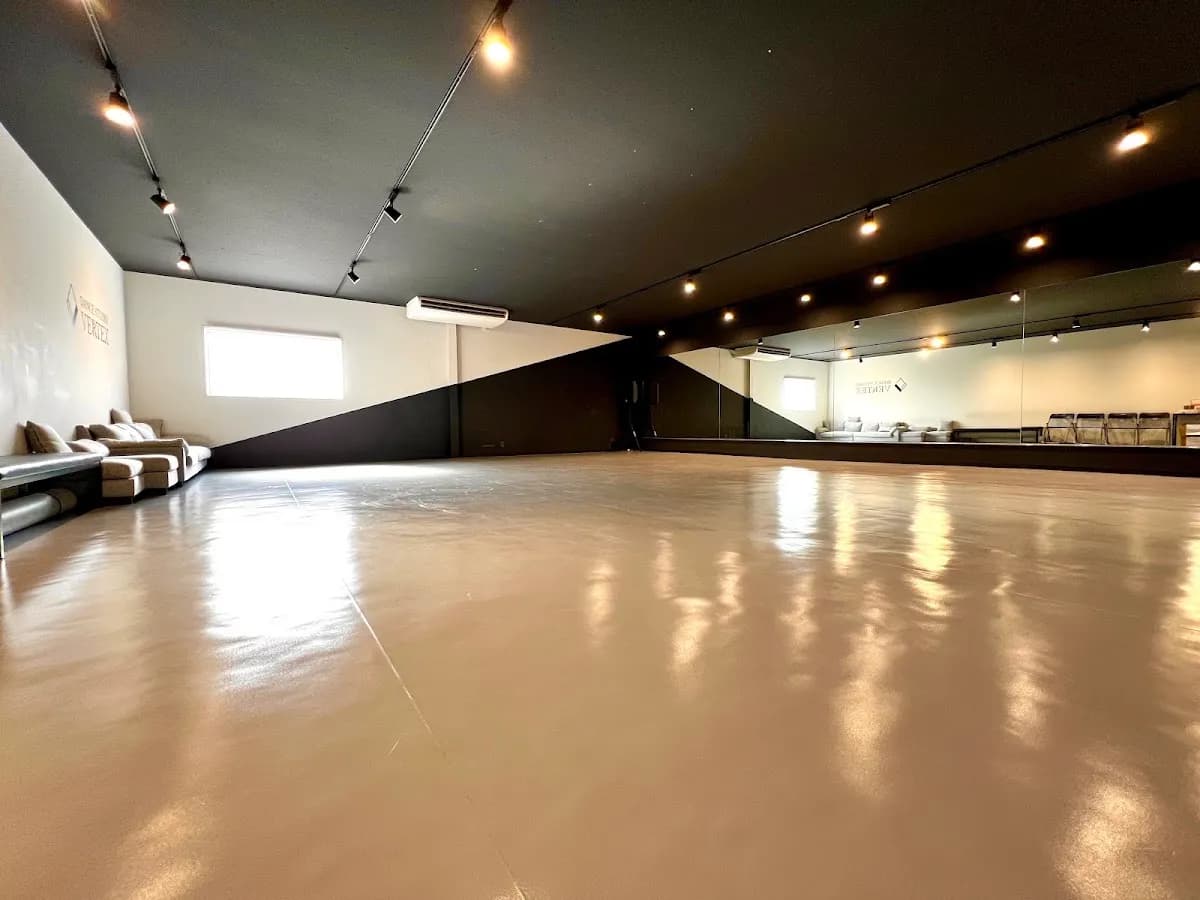 DANCE STUDIO VERTEX 岡山校
