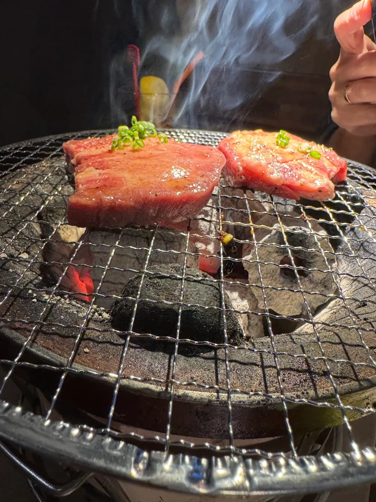 炭火焼肉 あずま