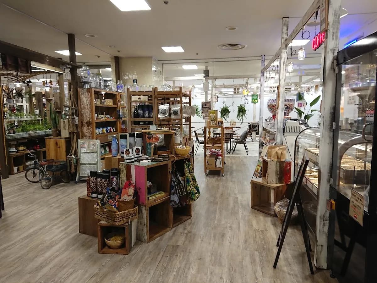 雑貨&カフェ マライカ BAZAAR 奈良店
